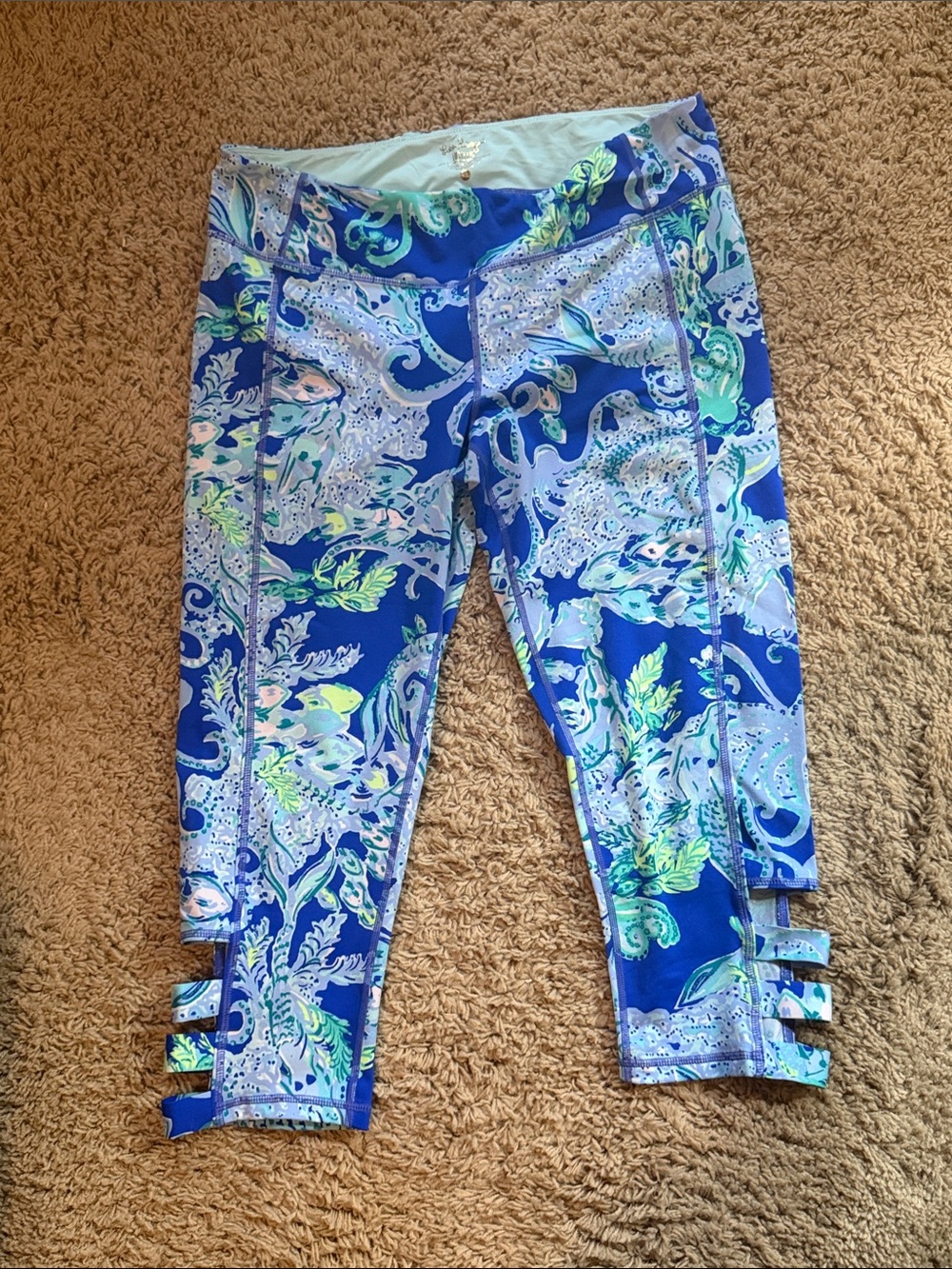 Lilly Pulitzer Blue Floral Paisley Capri Leggings